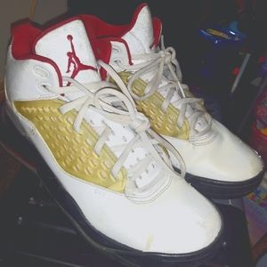 Jordens Size 8 Men's White Red